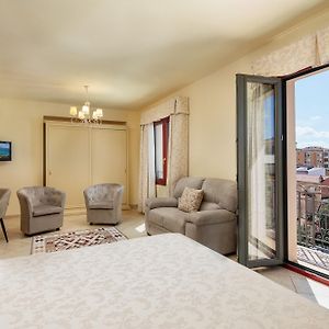 Junior Suite Balcony